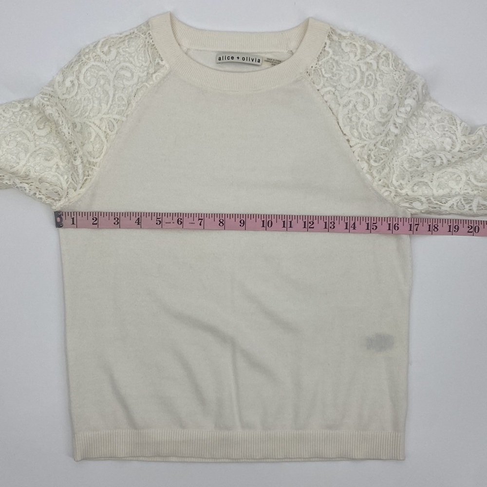 ALICE + OLIVIA Blake Lace Cotton Long Sleeve Top - Picture 9 of 11